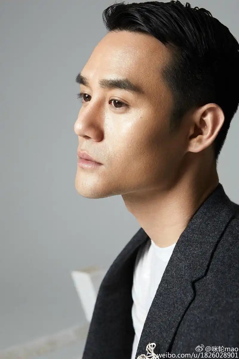 最受欢迎80后内地男演员排名,雷佳音第三,李易峰不敌他,仅第二