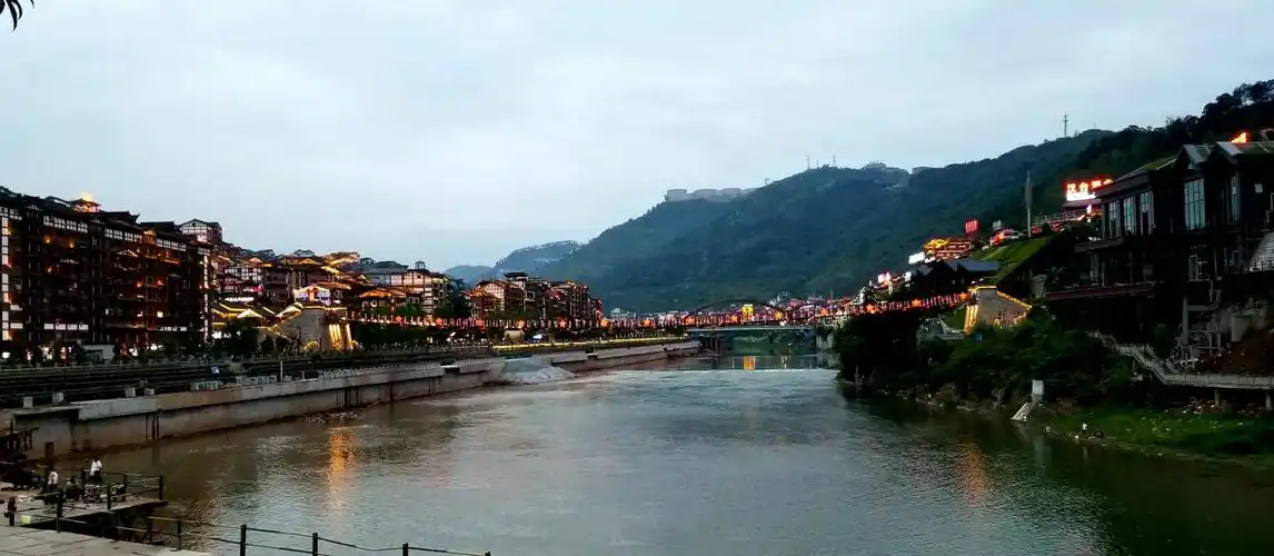 西南之行一一茅台镇