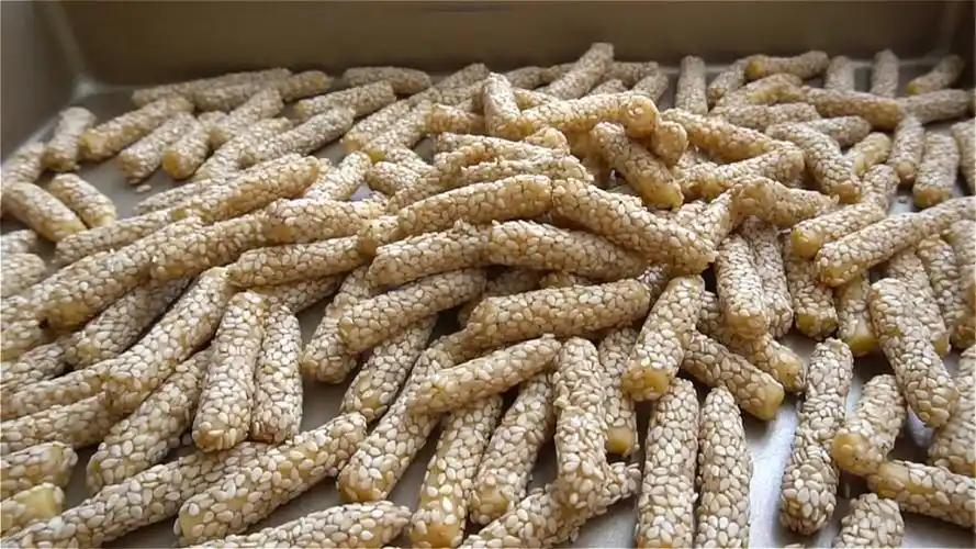 想吃芝麻酥条教你最简单的做法几块钱能做一大篮香酥爽脆