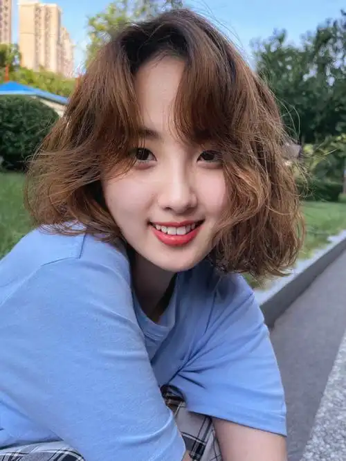 短发烫发中发烫发中发发型短发发型气垫烫