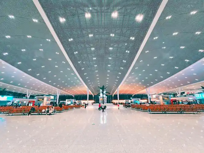 京张高铁清河站内景.