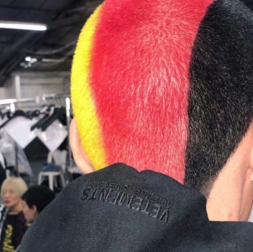 寸头染色会带来的惊喜时刻吧~今天就让我们一起看看黑寸时代已经过去