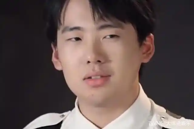 郭麒麟杨幂哭戏大比拼,杨幂秒落泪,谁注意郭麒麟的表情?太有趣