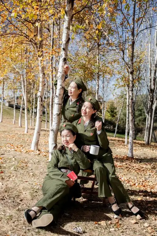 其它 女兵,永远的《芳华》续 写美篇摄影/后期:影子 出境:秋天,艳秋