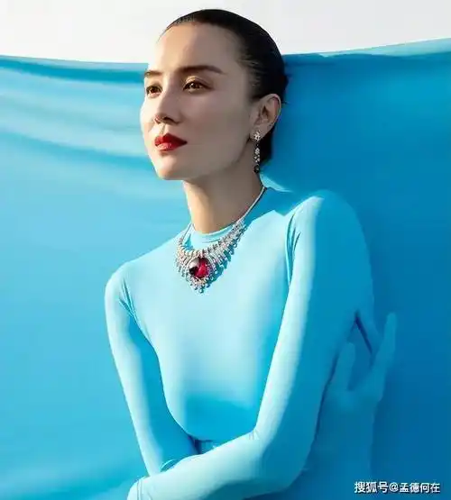 原创这谁顶得住嘛饱满性感韵味十足宋佳写真赏