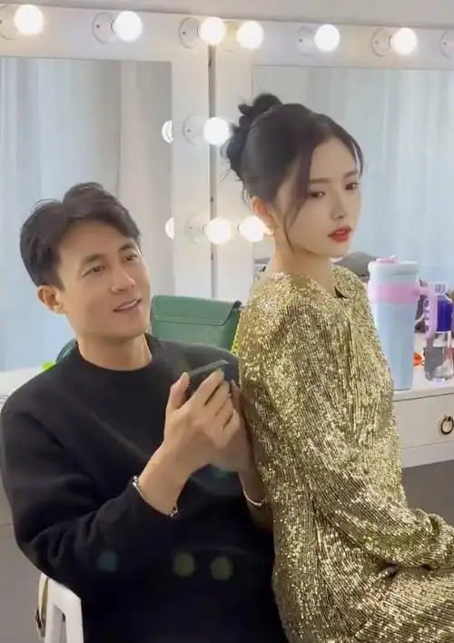 网友质疑杜淳王灿感情关系男方评论大秀恩爱