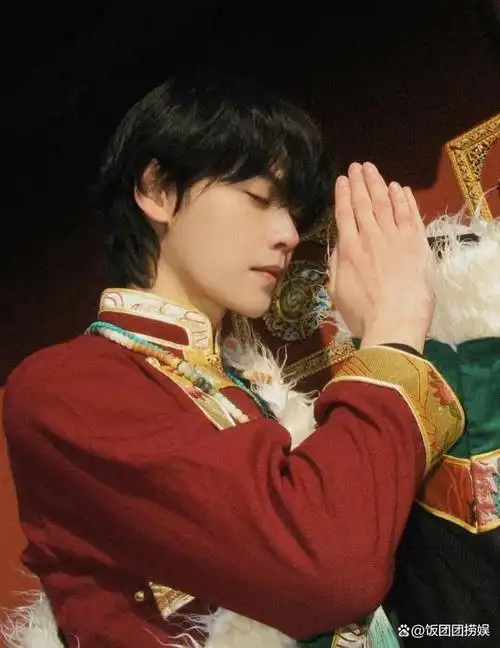 日前,肖宇梁特别在自己生日当天发布了一组他个人拍摄