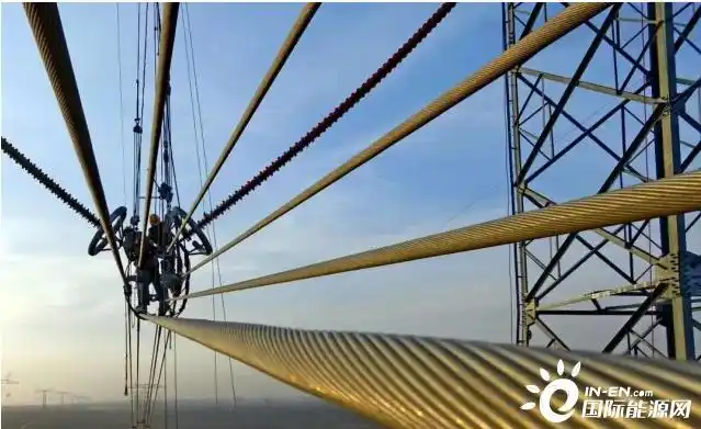 世界最高电压±1100千伏特高压输电线路导线有多粗?为啥要选八分裂?