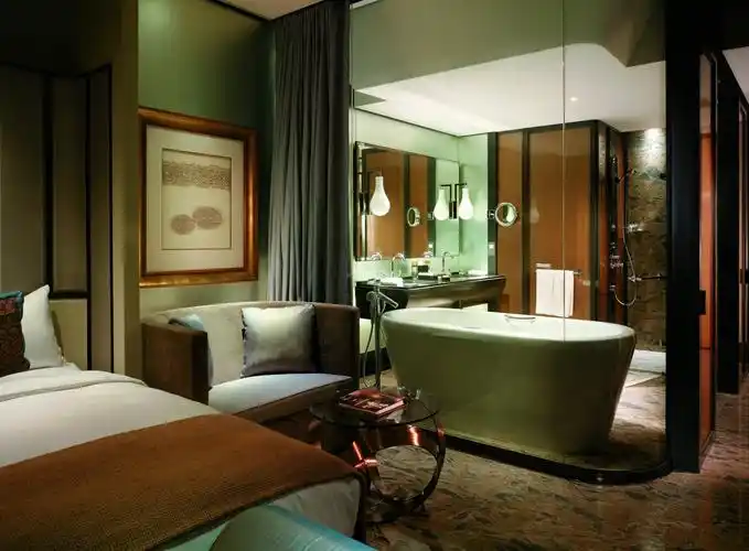 高档酒店客房室内玻璃隔断装修效果图