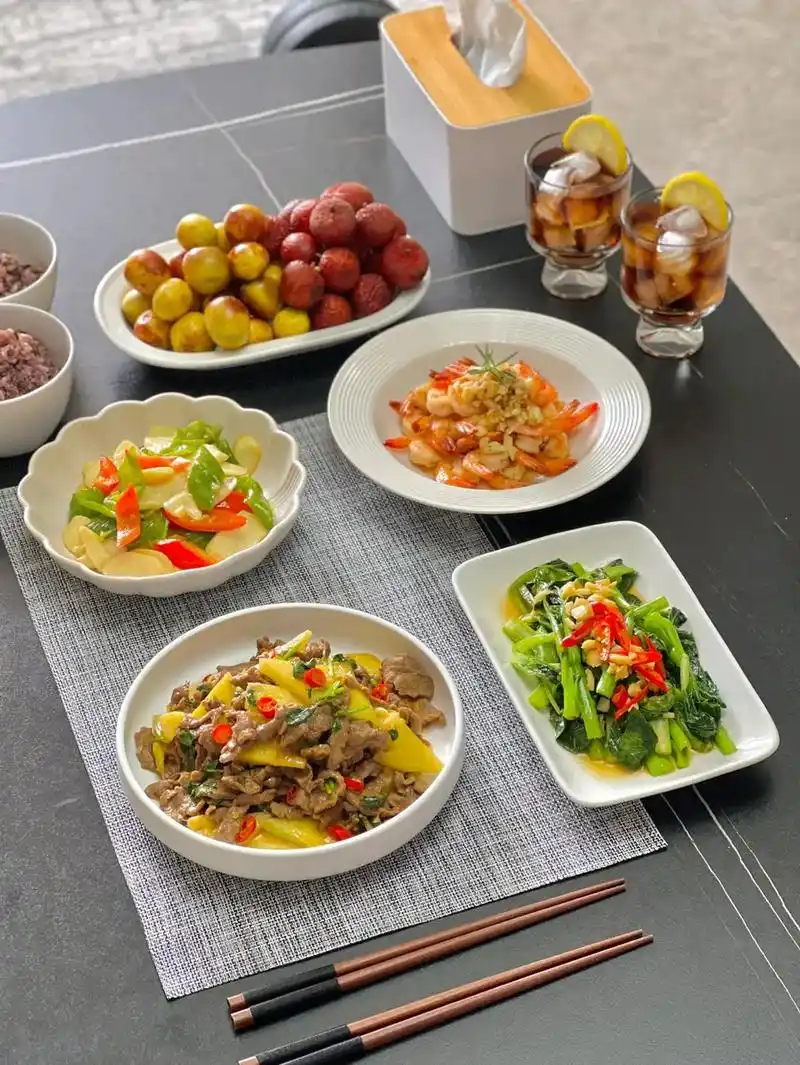 家常菜/家里的味道.夏日餐桌上的水果味,清爽不油腻~ 【菠萝 - 抖音