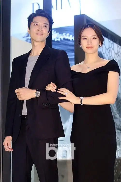 李东健赵胤熙升级当父母 14日喜得一女