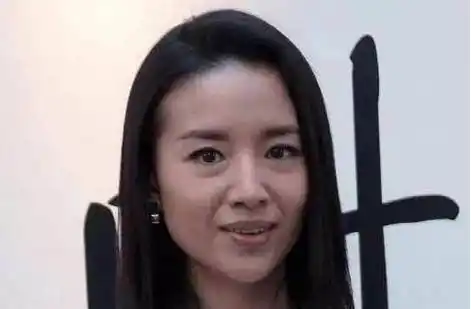 看到现在的董洁,和以前给人的感觉很不一样,不少人都说现在董洁的面相