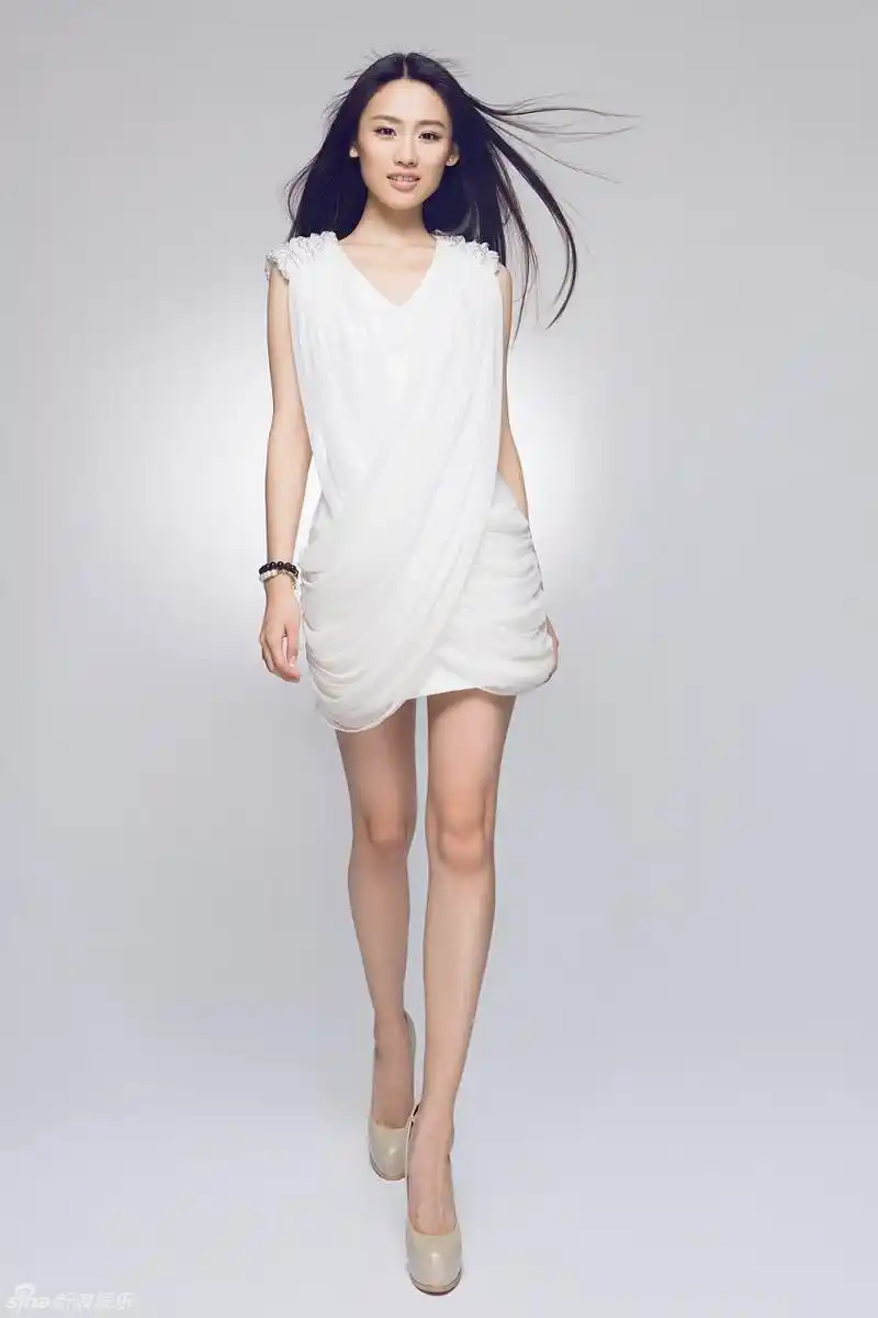 北影校花王婉中生活照曝光 一改往日清纯秀丽感觉