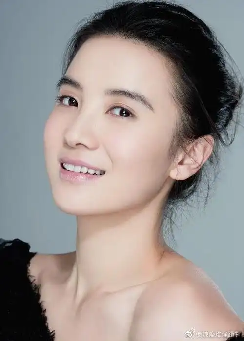 说起宋佳,相信大家还是非常熟悉的,她是一位来自于黑龙江哈尔滨的美女