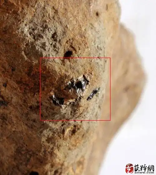 各种宝石的原石是什么样子