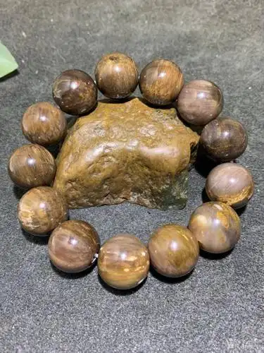 天然缅甸树化玉(木化玉)手串一条!