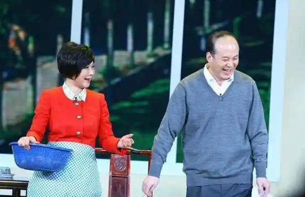 著名演员郭达20次上春晚娶大一岁的妻子结婚40多年无绯闻