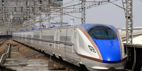 北陆新干线e7系