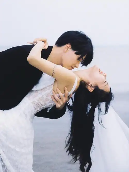 这组浪漫不羁的婚纱照诠释了爱与自由