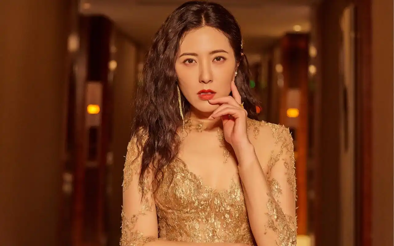 [原文:曾黎重拾主持