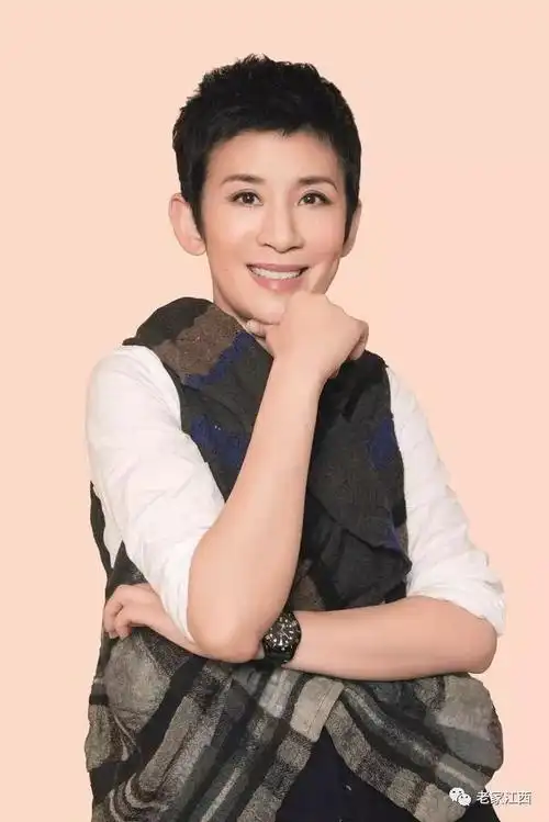 吴君如现场采访照吴君如眼中的他是全世界最浪漫的人,对,吴君如特别