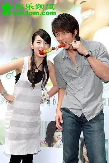 林依晨跟谁最配?