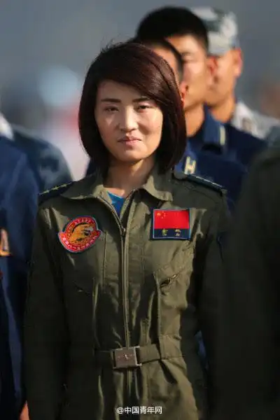 中国歼10女飞行员余旭牺牲生前照片曝光
