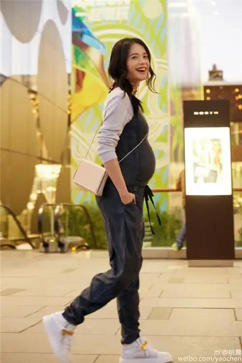 黄晓明首次公开baby孕照 昆凌林心如姚晨 揭娱乐圈女星罕见孕照