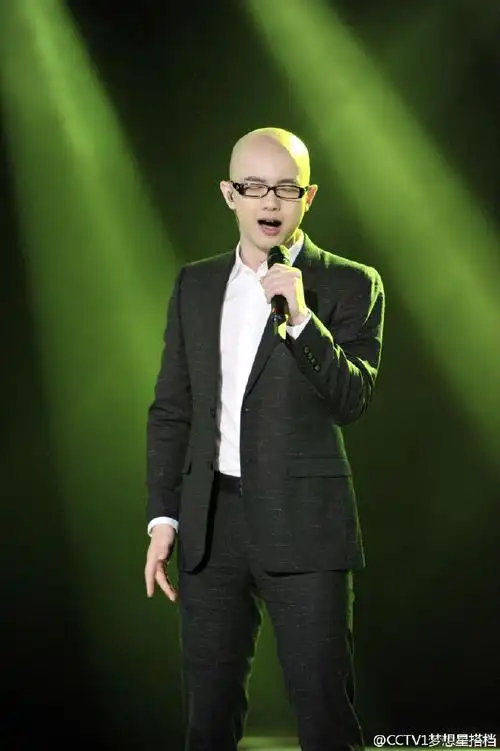 p>平安(anson ping),1978年11月9日出生于上海市,中国流行男歌手.