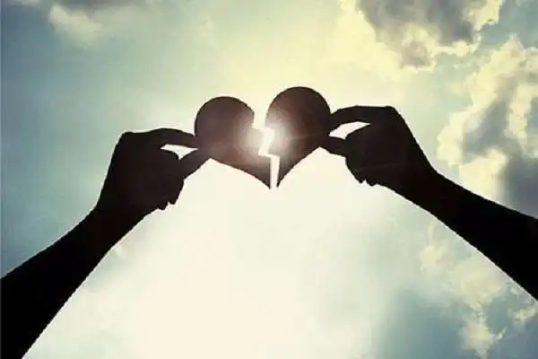 分手破碎的心图