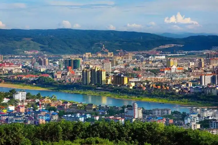 景洪市蓝天救援队正式挂牌成立