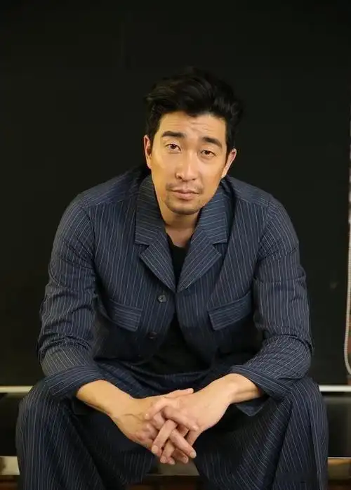 王千源:娶圈外老婆,从无到有,如今一家三口其乐融融,幸福美满