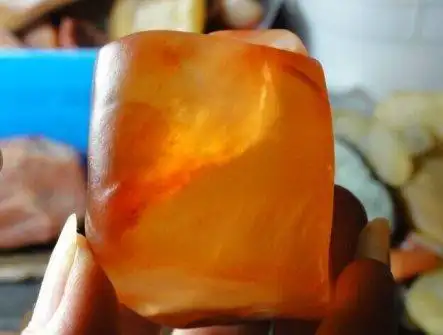 乌尔禾宝石光图片