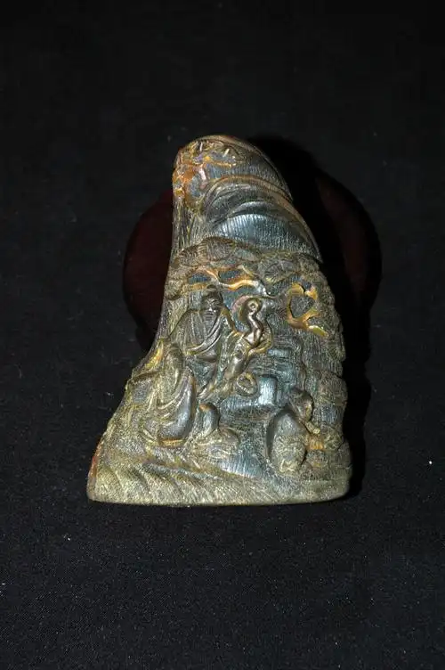 明代 苏门答腊犀角 雕秋山居士图摆件