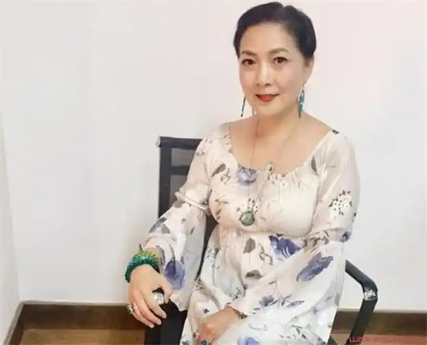 沈丹萍丈夫是干什么的 其丈夫真实身份曝光竟是个外国人