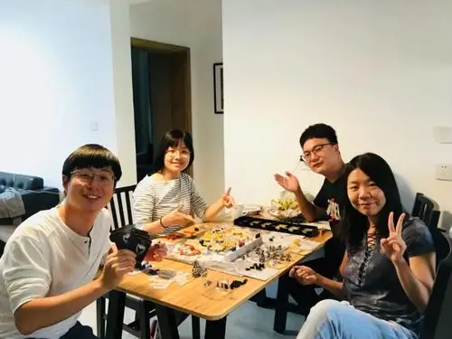 一本本桌游记分册关于相聚的那些时光内含大量桌游聚会照