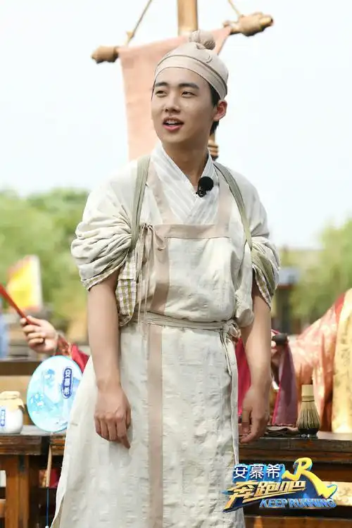 郭麒麟综艺接到手软 实力盖章是综艺小王子