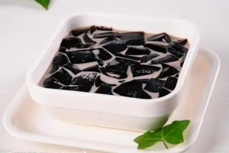 深圳饭堂承包简述龟苓膏的制作方法!