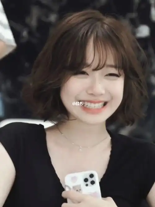 剪了个短发蓬松烫太美啦短发烫发法式卷发