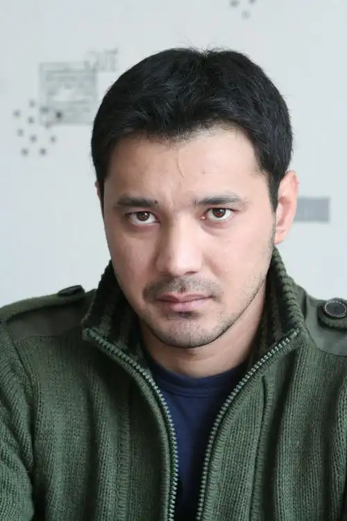 p>别里克·艾特占诺夫,哈萨克斯坦男演员,曾在哈萨克斯坦系列传记