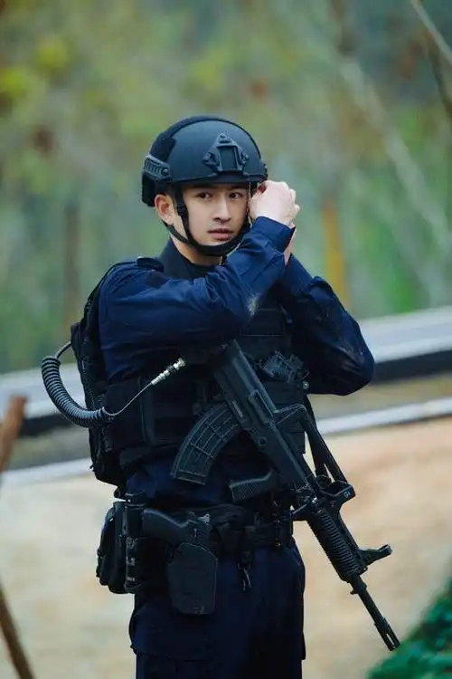 张云龙张智霖赵文卓特别声明:以上内容(如有图片或视频亦包括在内)为