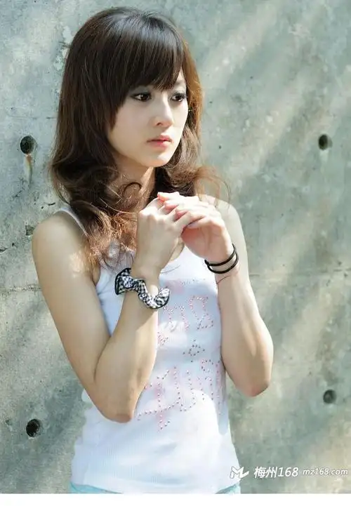 台湾人气美女果子mm青春写真照片