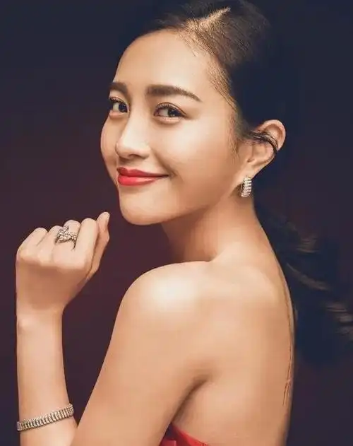 包文婧微博身高个人资料影视作品介绍包贝尔老婆私照曝光微博正文