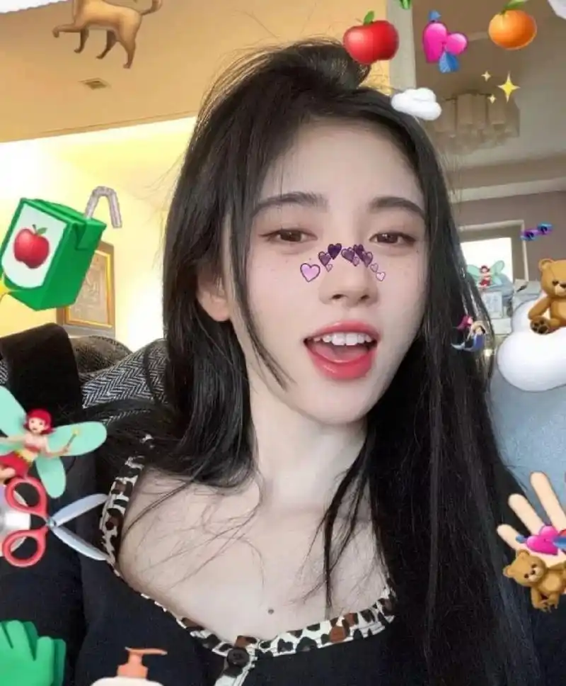 鞠婧祎稀有图片