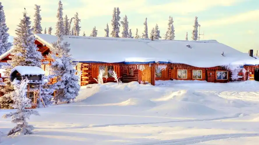 雪中的小木屋