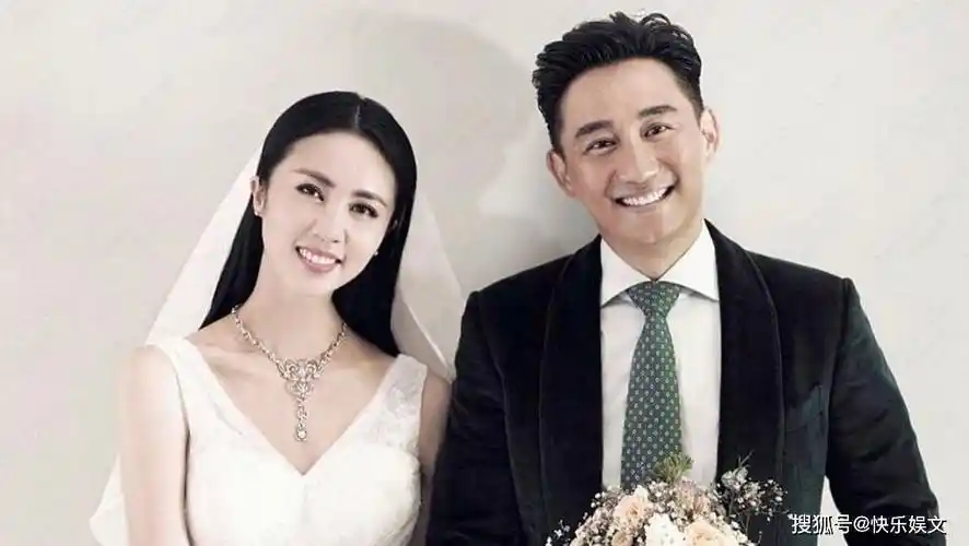 黄磊小6岁娇妻疑怀孕!小腹隆起孕味浓厚,相爱27年感情和谐