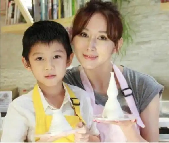 胡静个人资料简介及老公介绍(演员胡静的出生及个人经历)_四五百科