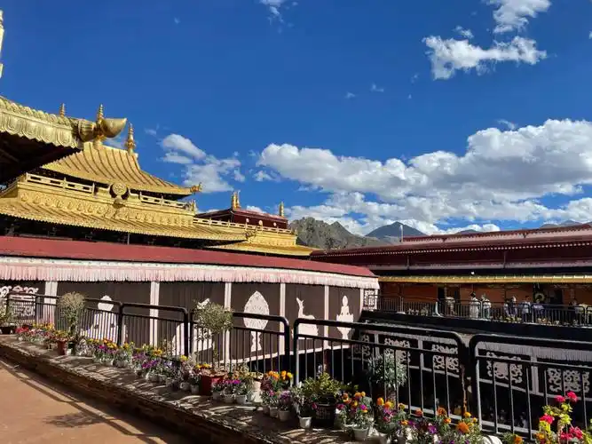 布达拉宫和大昭寺