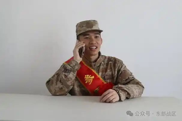 东部战区空军春季入伍新兵前来报到