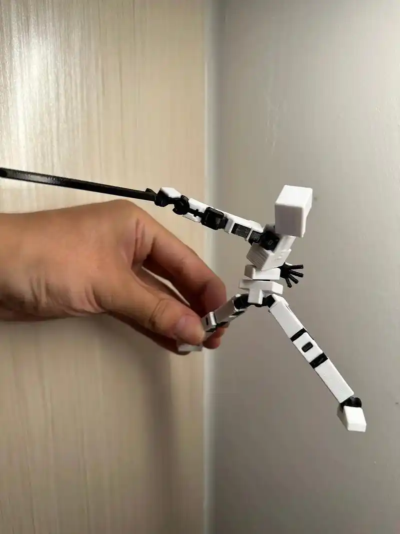 简单的设计,极致的可动#3d打印玩具  #模型 练习姿势的绝 - 抖音